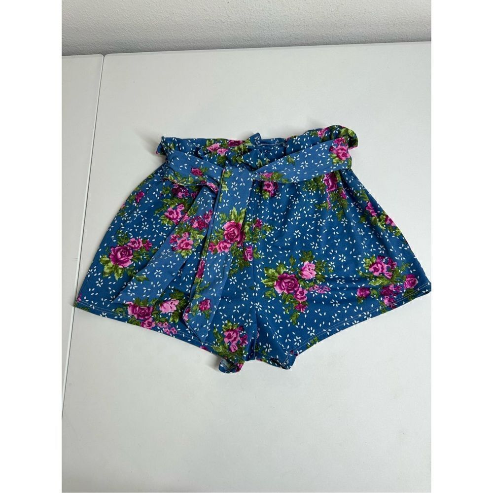 Love For Humanity Bohemian Floral Print Women’s Shorts  Size M Belted